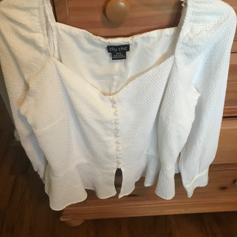 Women’s White Top